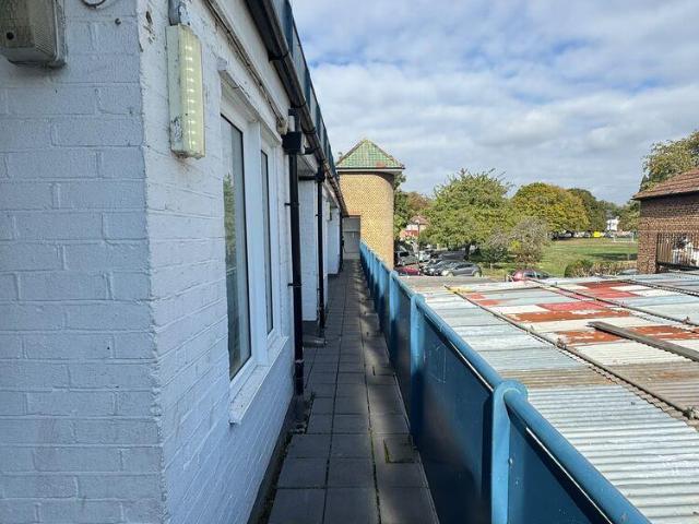 Apartment for rent in London Borough of Merton, Greater London
