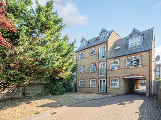 Studio for rent in South Wimbledon, Greater London