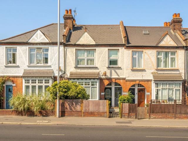 Apartment for rent in London Borough of Merton, Greater London