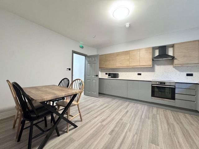 Room for rent in London Borough of Merton, Greater London