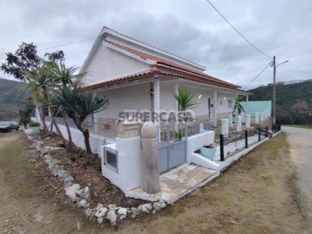 Casa venda em Porto De Mós, Leiria