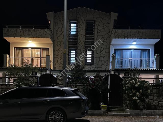 Karaburun, İzmir içerisinde kiralık Villa