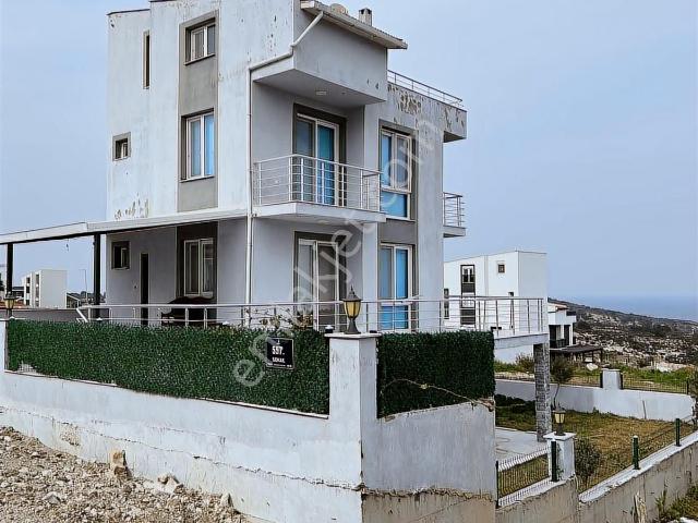 Karaburun, İzmir içerisinde kiralık Villa