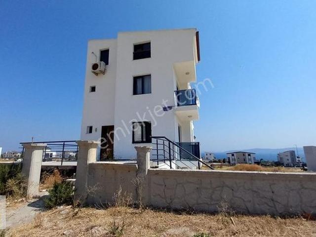 Kamukent, Karaburun içerisinde satılık Arsa
