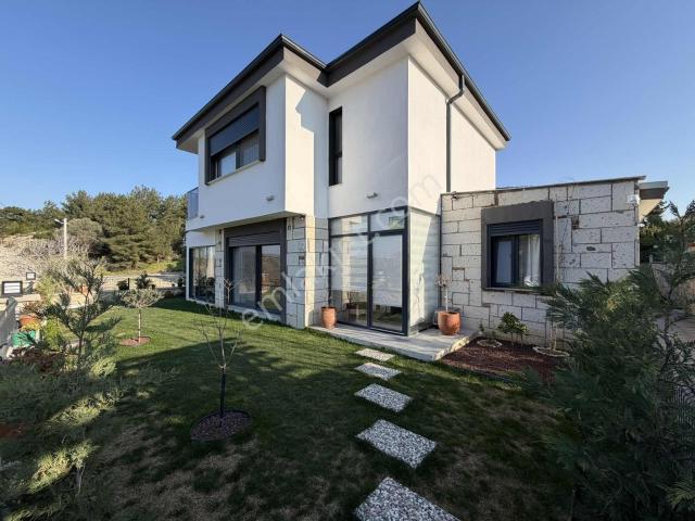 Mordoğan Mahallesi, Karaburun içerisinde satılık Villa