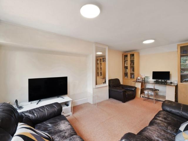 House for rent in West Kensington, Isle Of Man