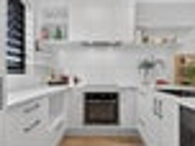 Townhouse for sale in Paremoremo