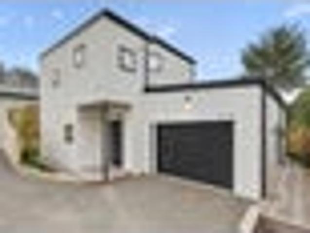 House for sale in Chaslands, Canterbury