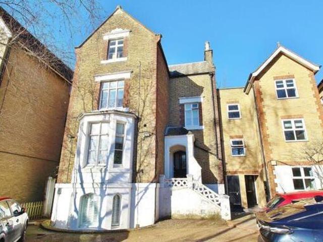 House for sale in Isleworth, Greater London