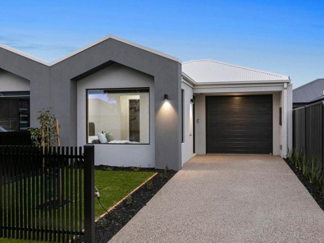Cottage for sale in Camerons Creek, Victoria