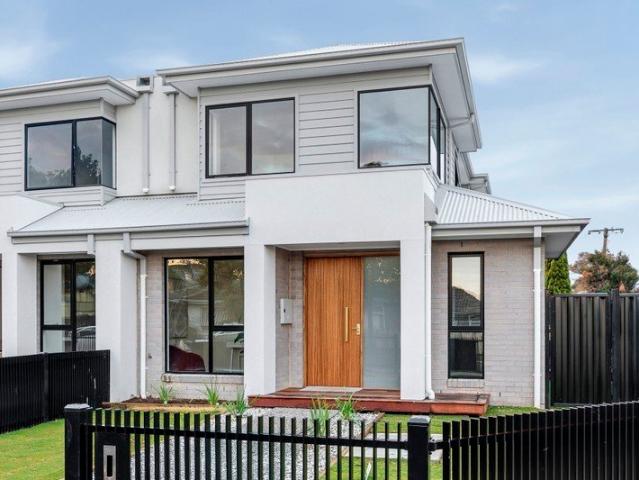 Townhouse for sale in Camerons Creek, Victoria