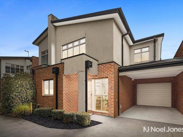 Townhouse for sale in Camerons Creek, Victoria