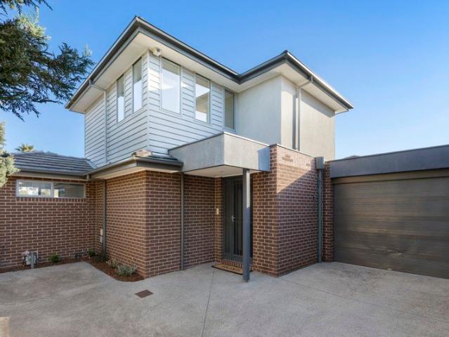 Townhouse for sale in Camerons Creek, Victoria