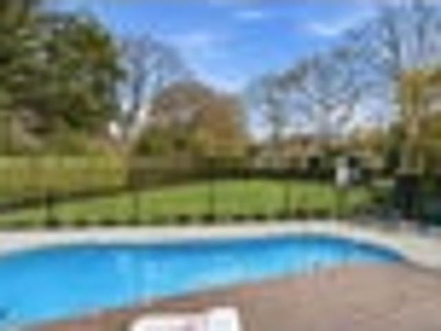 House for sale in Chaslands, Canterbury