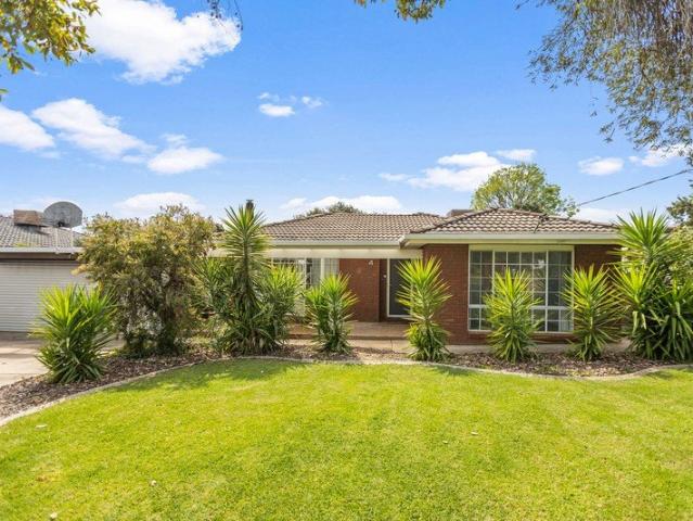 House for sale in Lake Albert, Wagga Wagga City Council