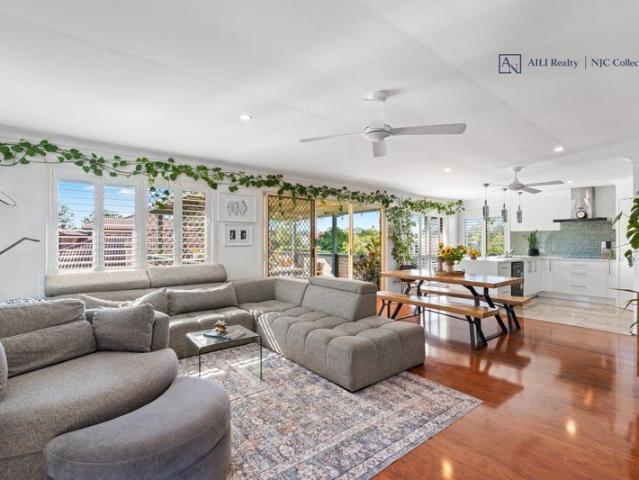 Townhouse for rent in Benowa, Gold Coast City