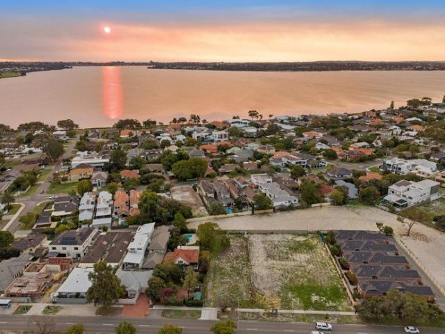 Land for sale in Applecross, Western Australia