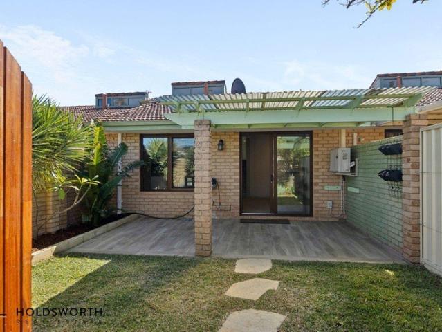 Townhouse for rent in Stirling, Western Australia