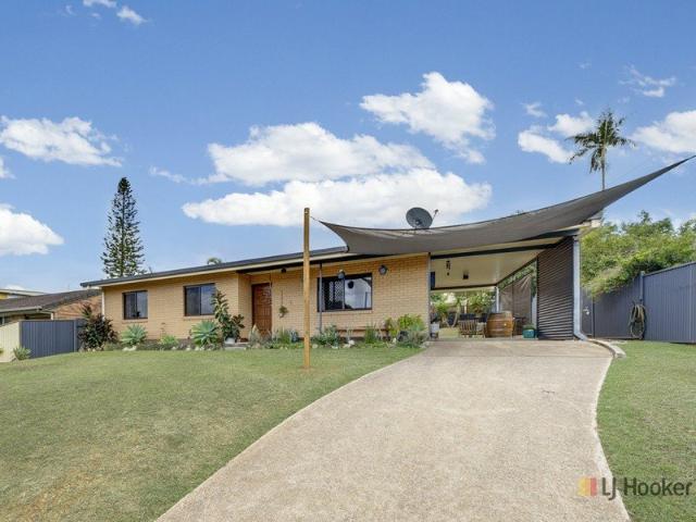 House for sale in Boyne Island