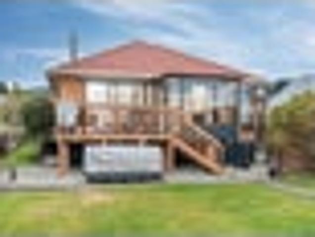 House for sale in Otakou