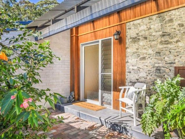 Cottage for sale in Hallidays Point, Mid-Coast Council