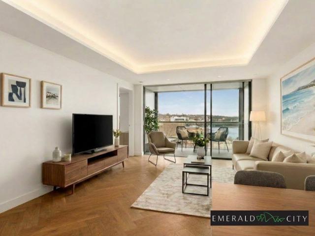 Apartment for sale in Lower North Shore, Sydney