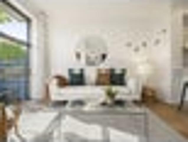Townhouse for sale in Paremoremo, Oroua County
