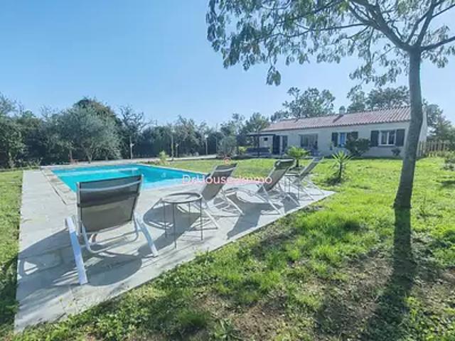 Maison vente à Fontenay-le-Comte, Moreilles