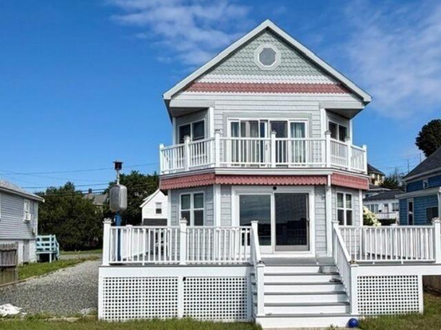 House for sale in Hull, Massachusetts