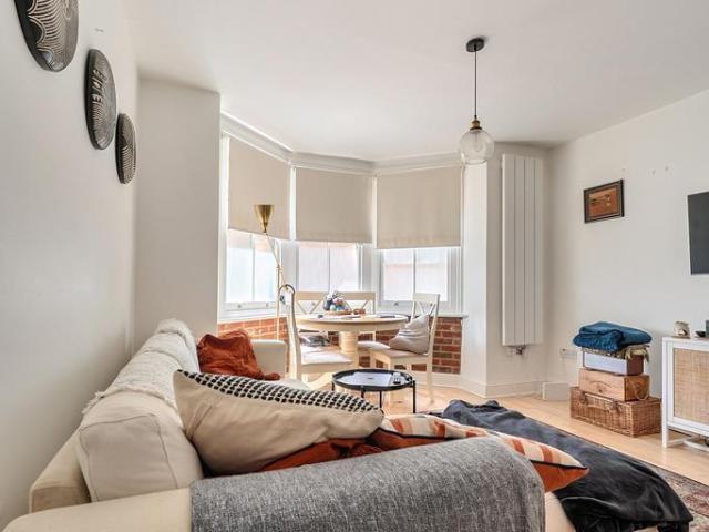 Apartment for rent in Old Ford, Bow