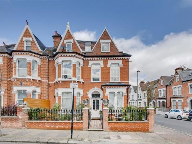 Apartment for rent in Balham, Greater London