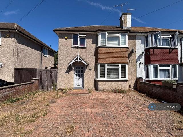 House for rent in Gould's Green, Greater London
