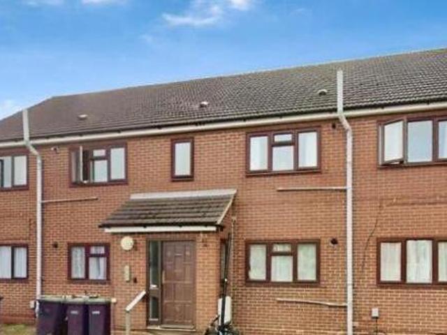 House for sale in Luton