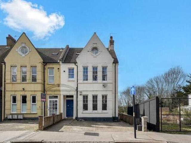 House for sale in Surrey
