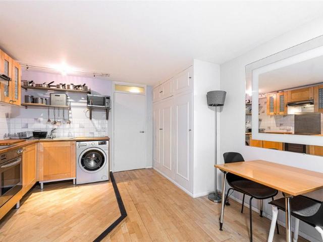Apartment for rent in Pimlico, Greater London
