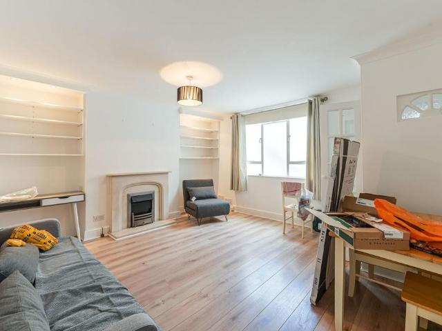 Apartment for rent in Pimlico, Greater London