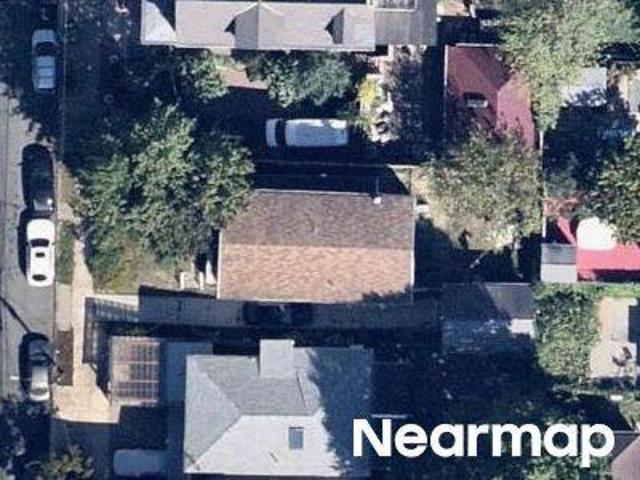 House for sale in The Bronx, Arverne