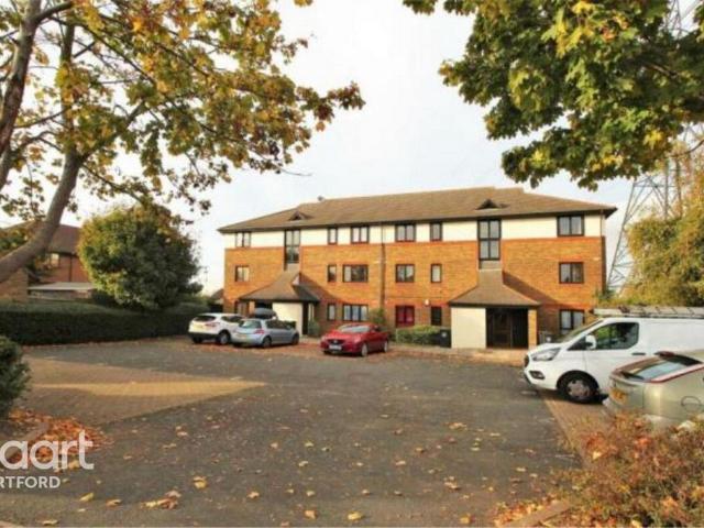 Apartment for rent in Worcester Park Estate, Monks Orchard