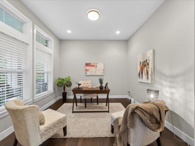Apartment for rent in Surrey, British Columbia