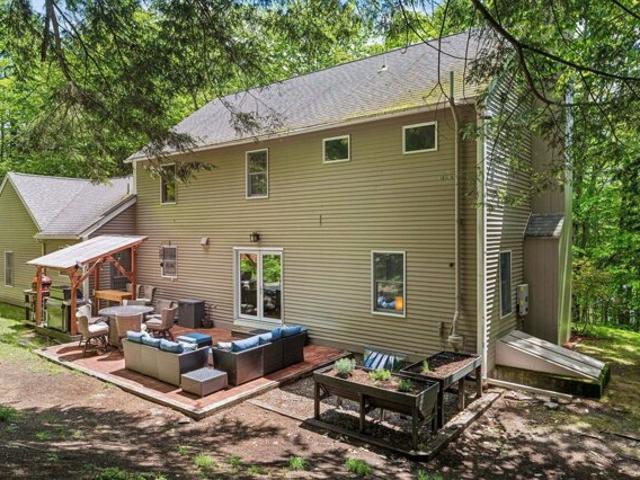 House for sale in Plantsville, Vermont