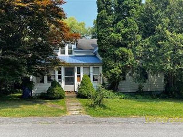 House for sale in Oneida, New York