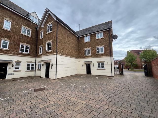 Apartment for rent in Grange Farm, Shenley Church End
