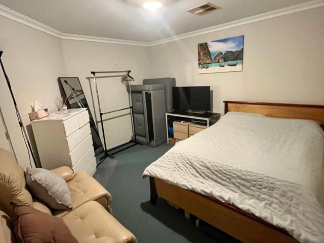 Room for rent in Cockburn, Western Australia