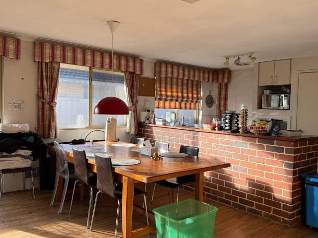 Room for rent in Cockburn, Western Australia