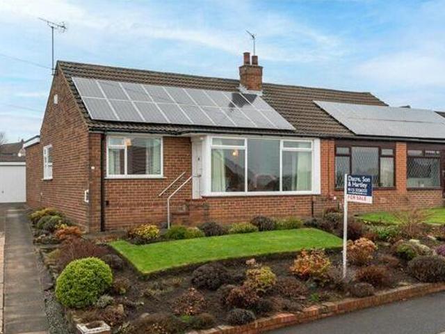 House for sale in Churwell, West Yorkshire