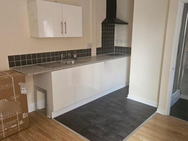 Studio for rent in Wheatley, South Yorkshire