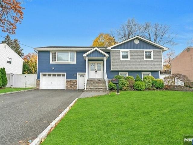 House for sale in Fair Lawn, New Jersey