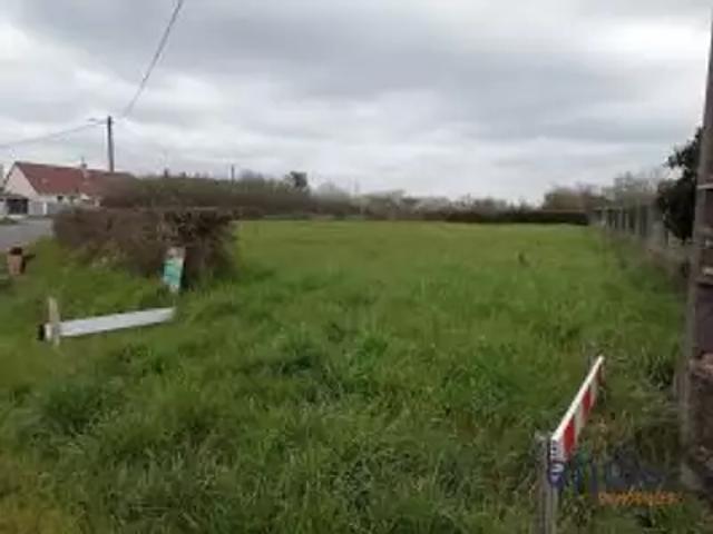 Terrain vente à Saint-Amand-Montrond, Mornay-sur-allier