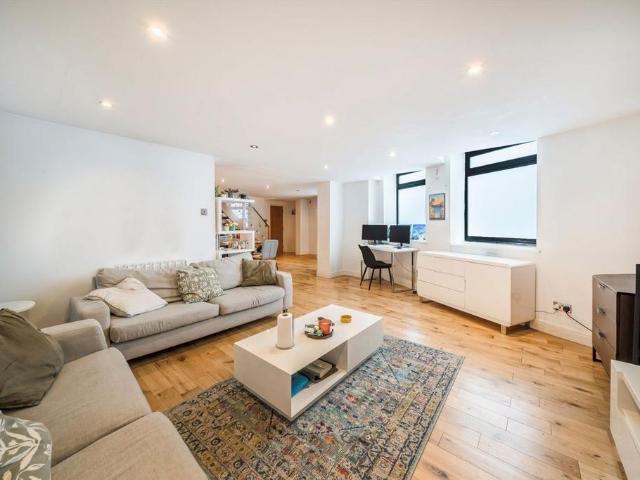 Apartment for rent in South Hackney, Greater London