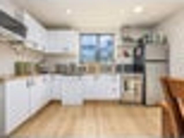 Townhouse for rent in Morningside, Albert-Eden